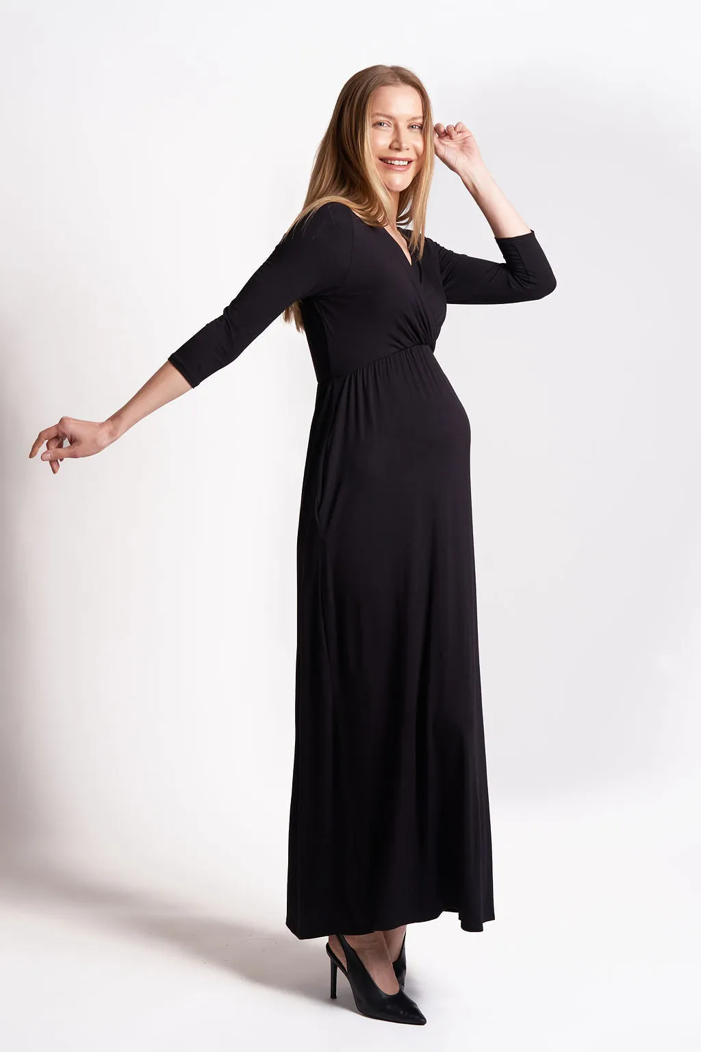 3/4 Sleeve V-Cut Maternity Maxi Dress